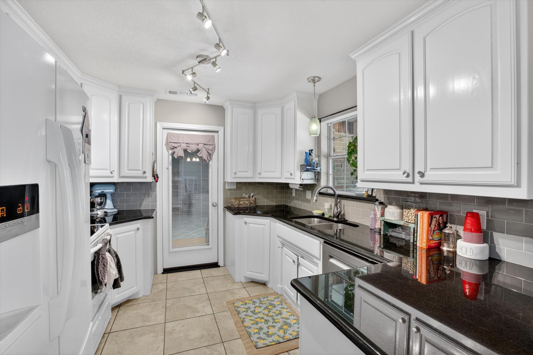 310 Vista Drive Granbury TX 76049