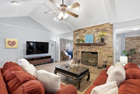 3904 Stonehenge Road Fort Worth TX 76109
