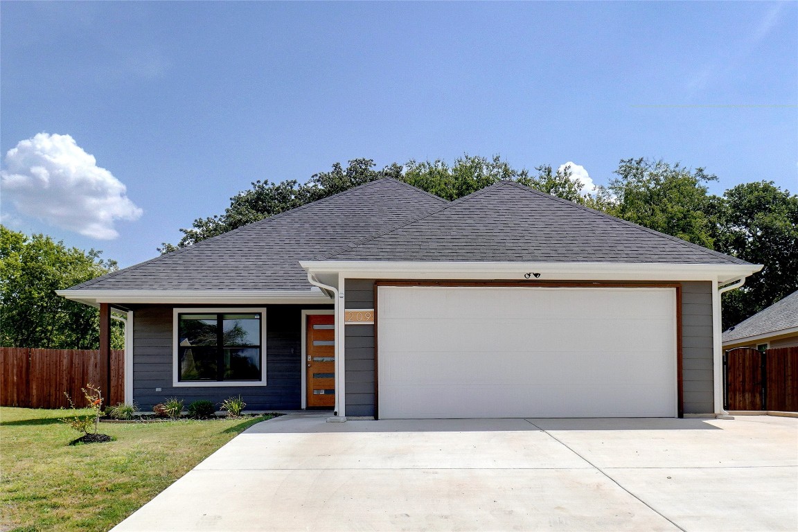 209 Clover Circle Weatherford TX 76086