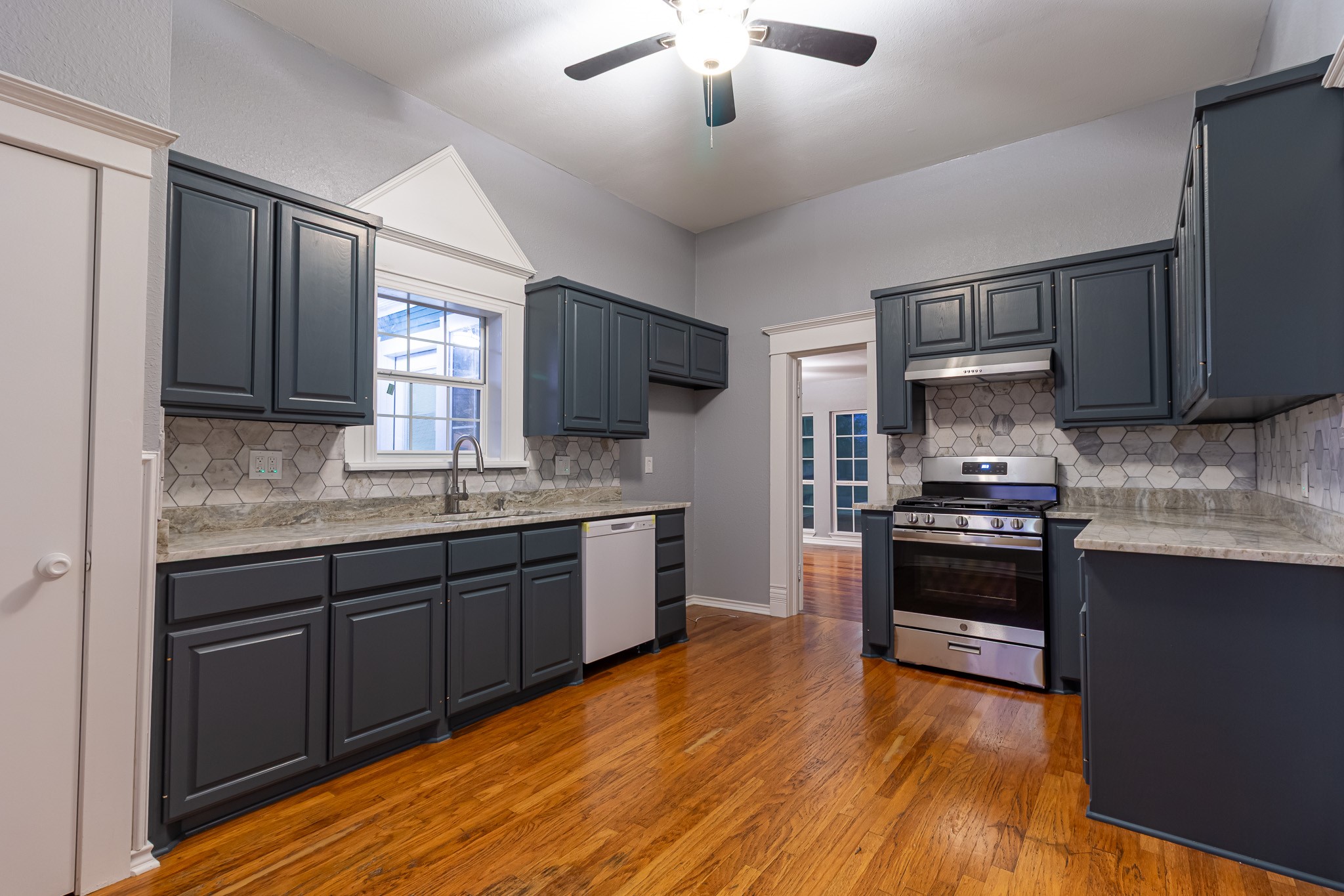 324 E Pace Street Frost TX 76641