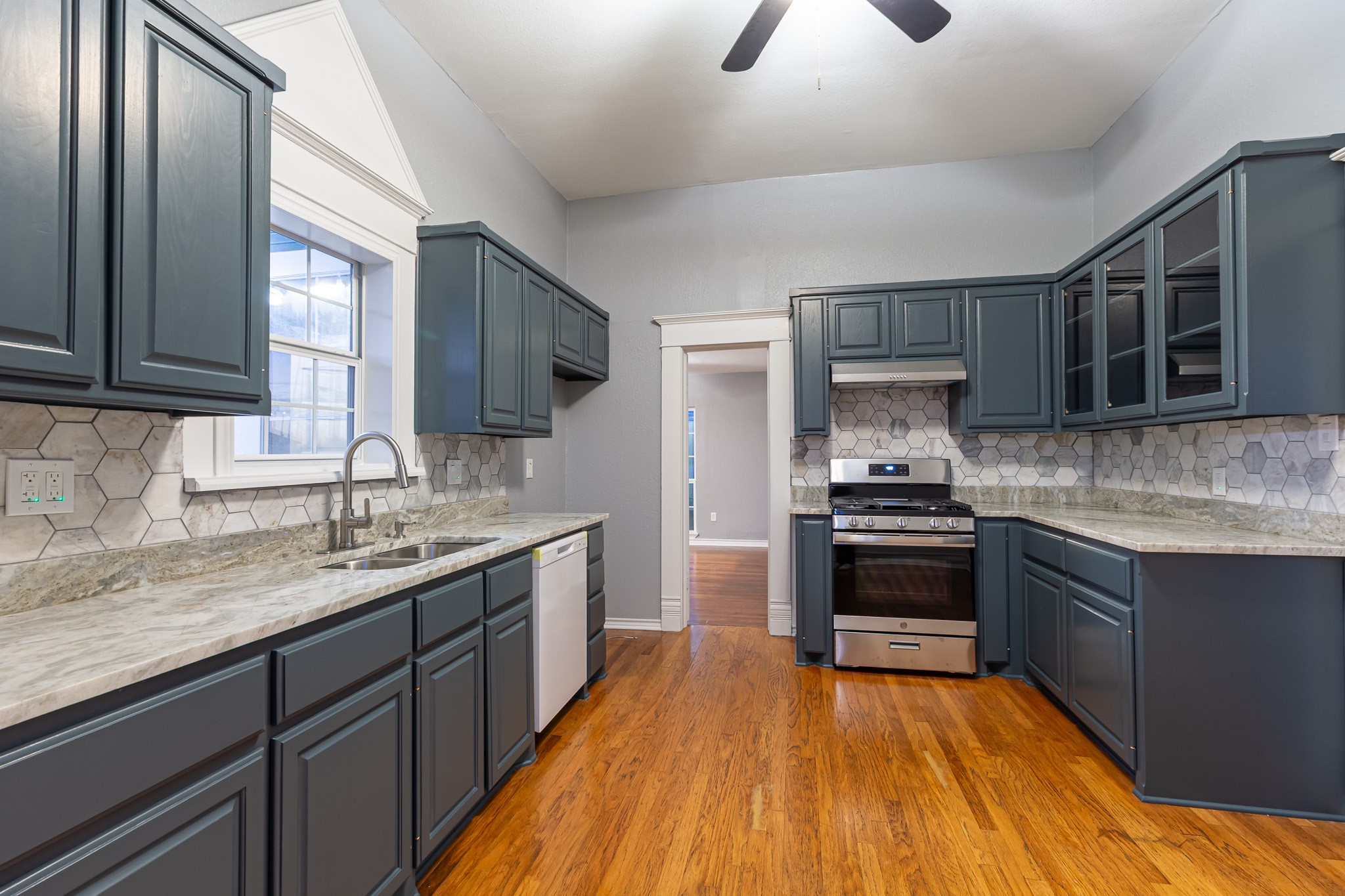 324 E Pace Street Frost TX 76641