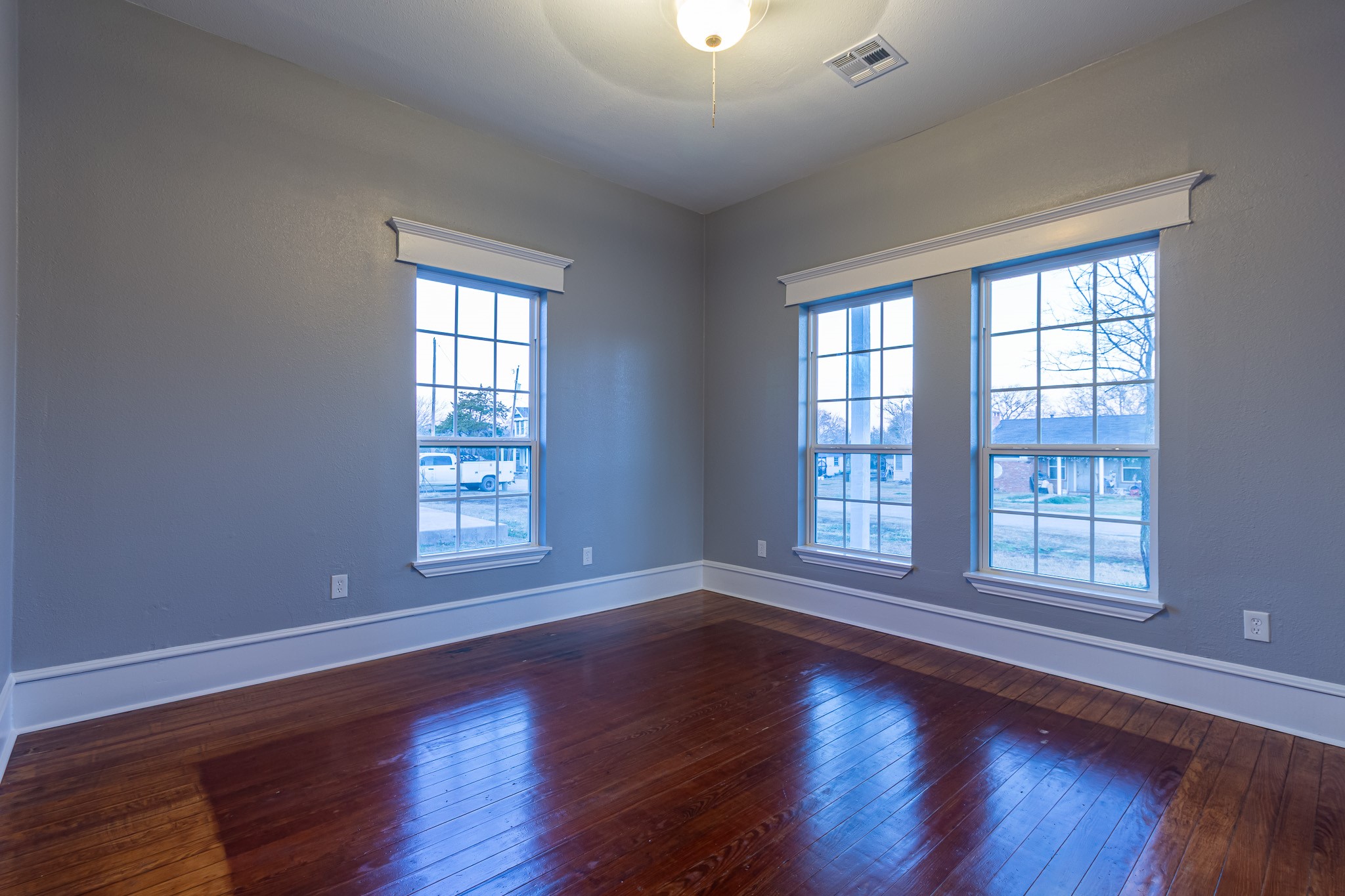 324 E Pace Street Frost TX 76641
