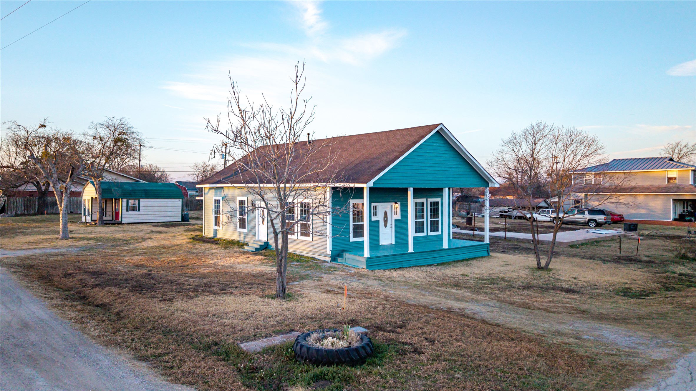 324 E Pace Street Frost TX 76641