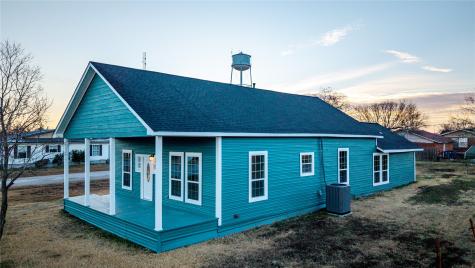 324 E Pace Street Frost TX 76641
