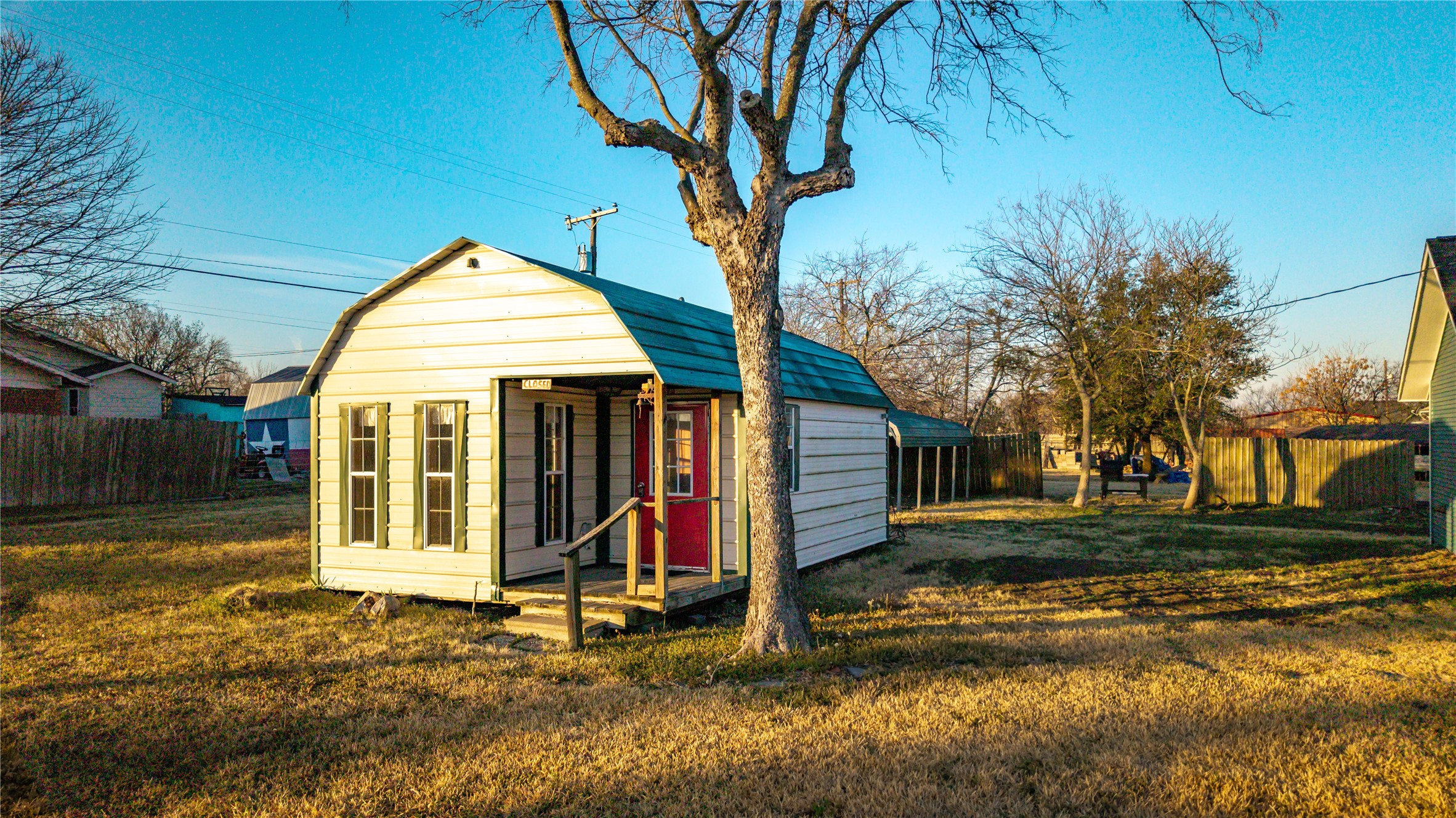 324 E Pace Street Frost TX 76641
