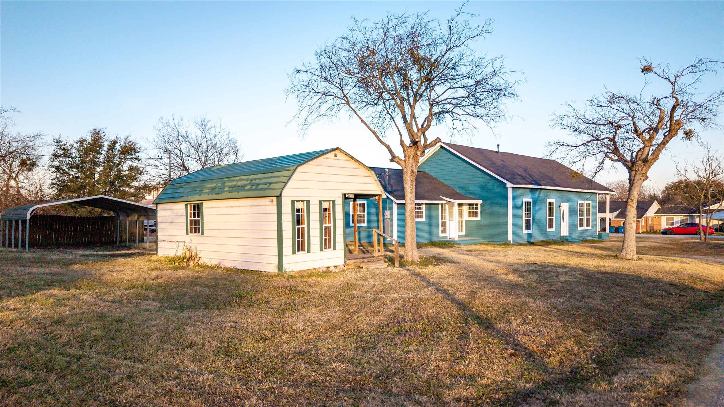 324 E Pace Street Frost TX 76641