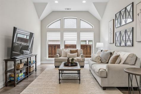 409 Calmwater Cove Mckinney TX 75071
