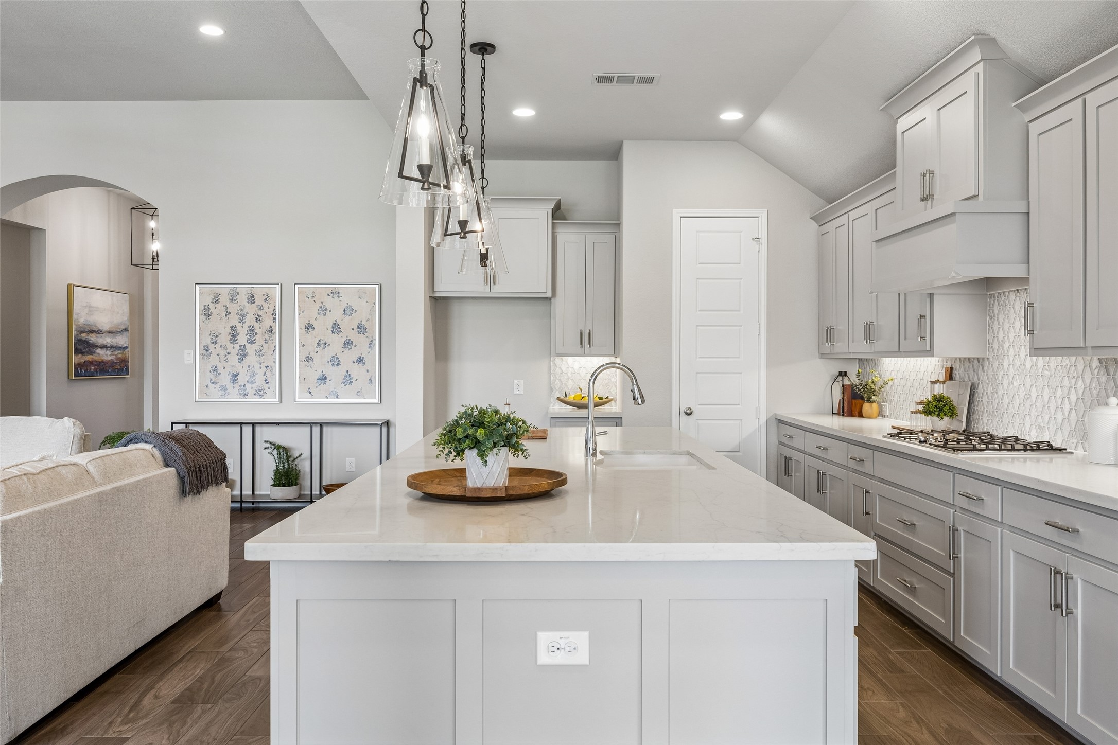 409 Calmwater Cove Mckinney TX 75071