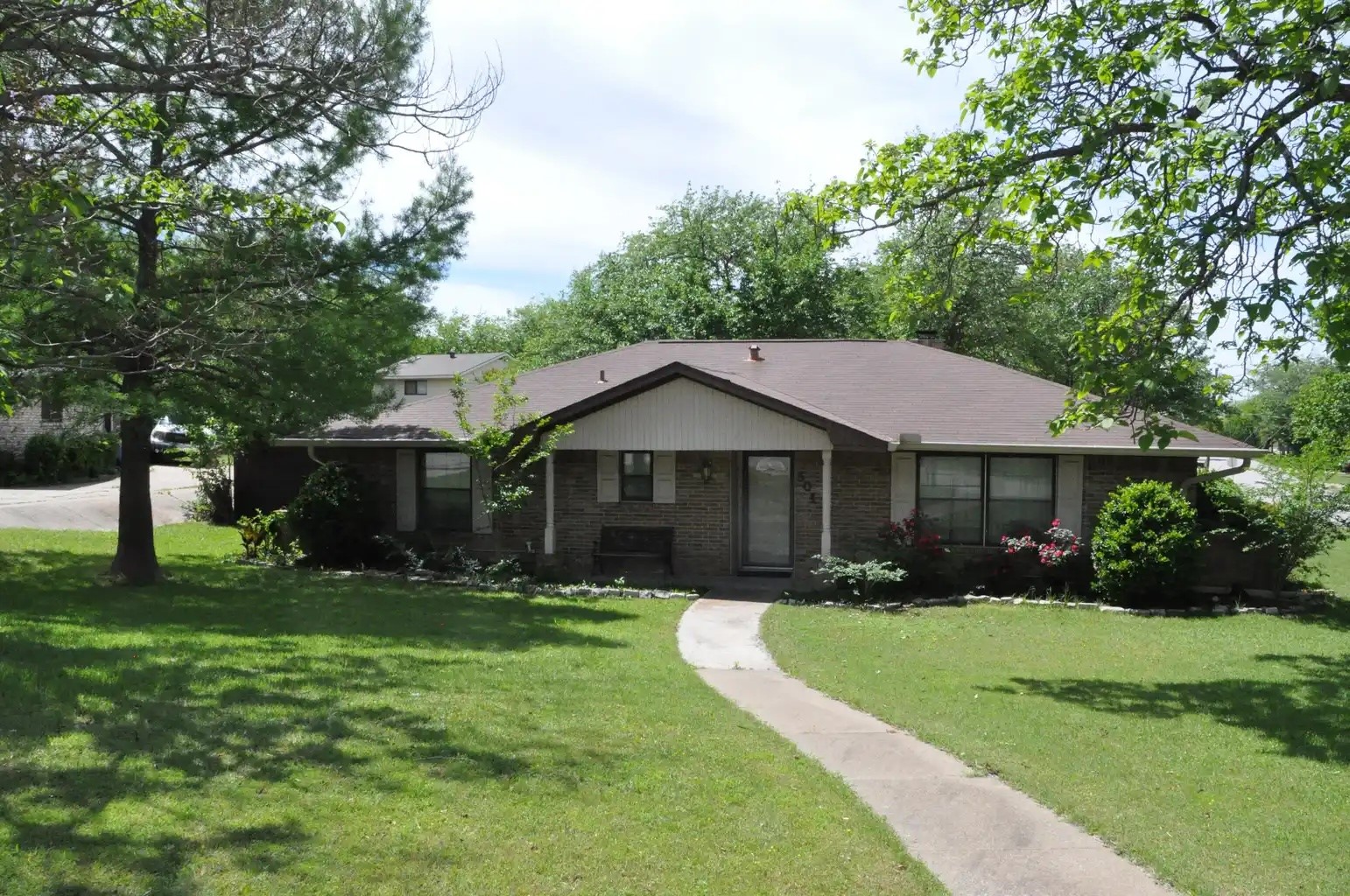 304 Bennett Circle Desoto TX 75115
