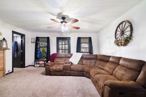 25099 Farm Road 137 Petty TX 75470