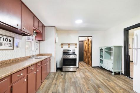 25099 Farm Road 137 Petty TX 75470