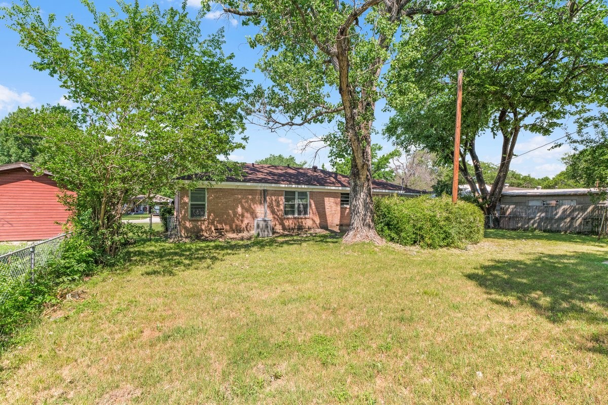 2816 Rosebud Lane Richland Hills TX 76118