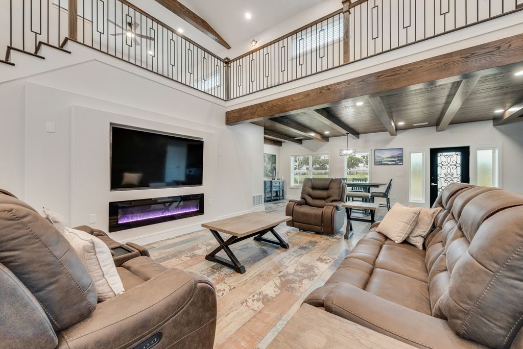 11167 Plainview Road Krum TX 76249