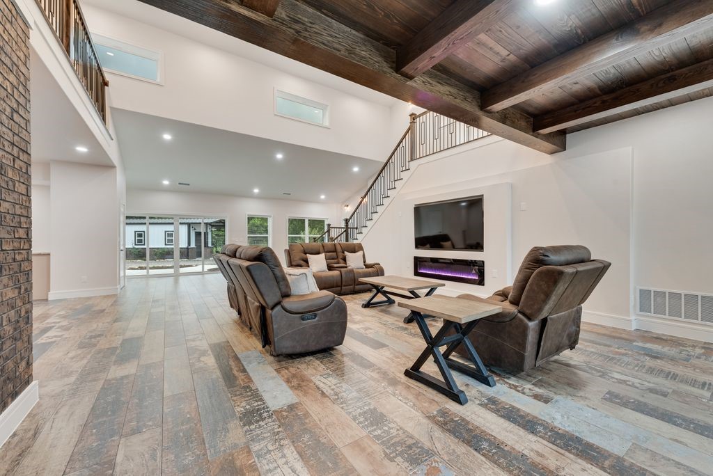 11167 Plainview Road Krum TX 76249