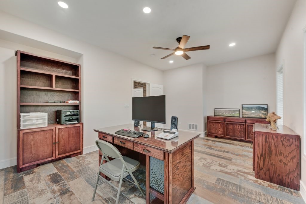 11167 Plainview Road Krum TX 76249