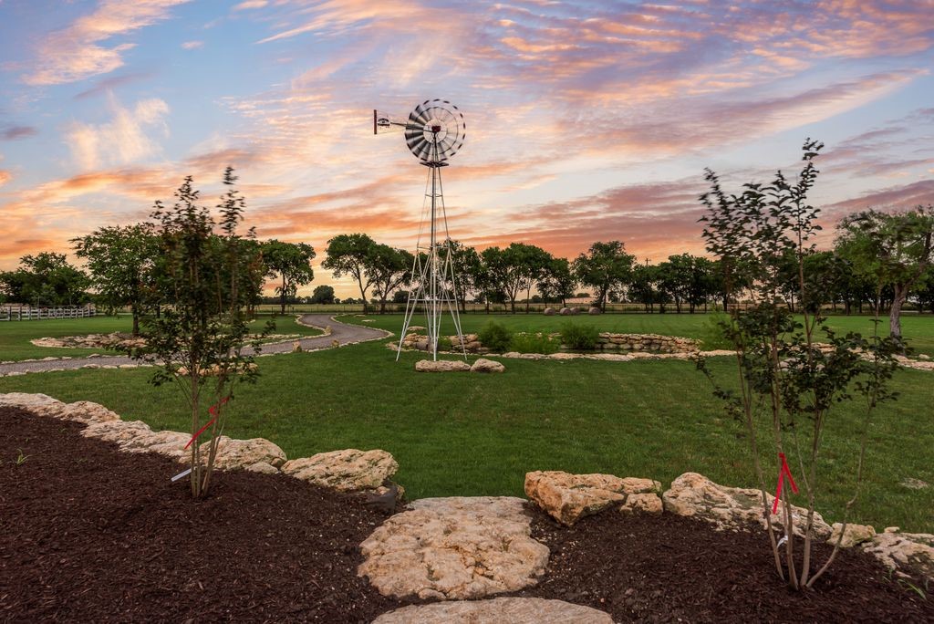 11167 Plainview Road Krum TX 76249