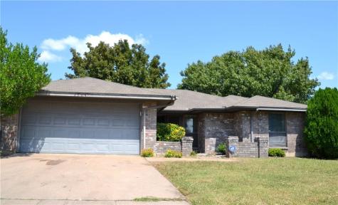 2604 Ridge Road N Fort Worth TX 76133