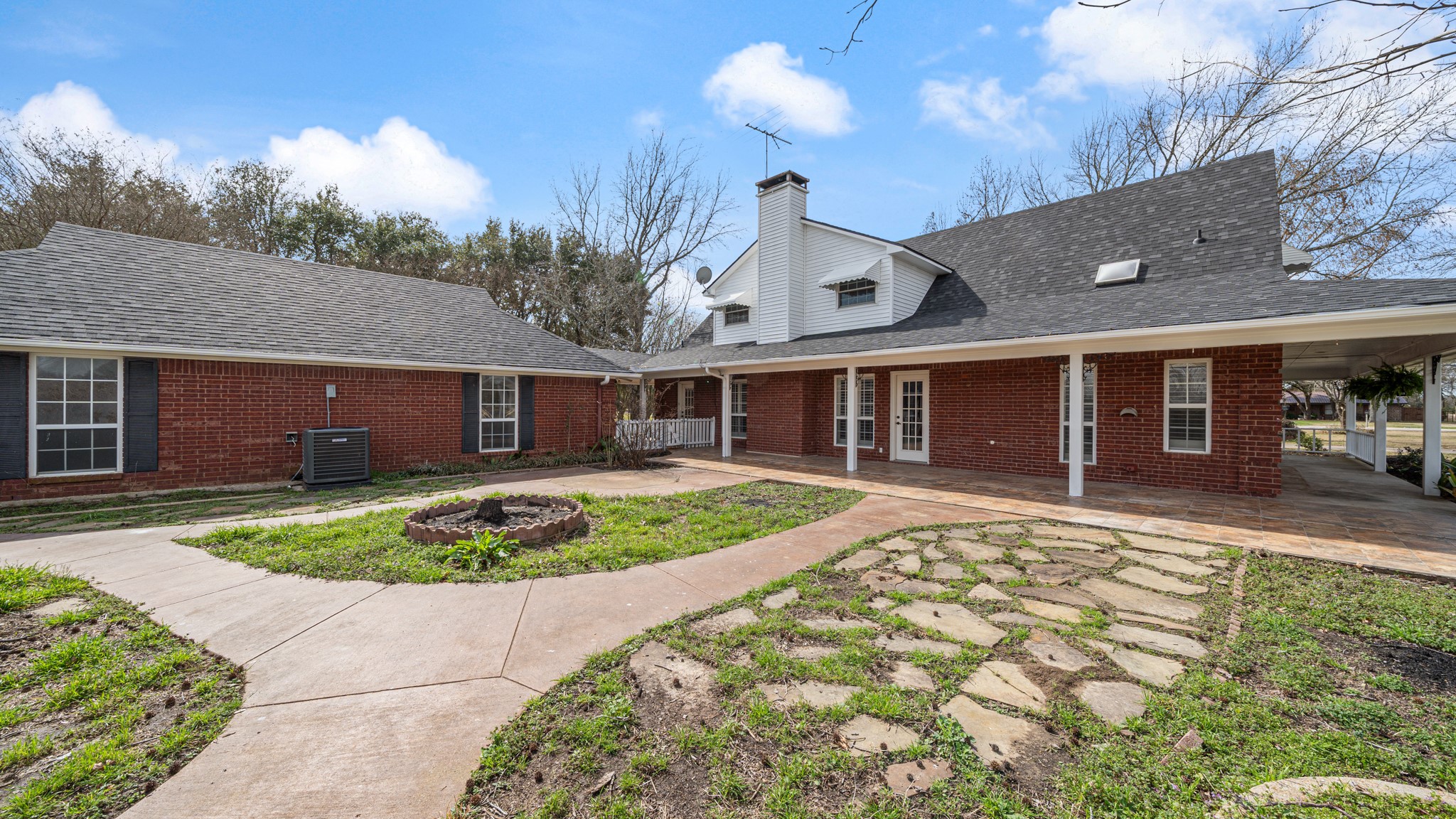 9193 County Road 158 Oak Grove TX 75142