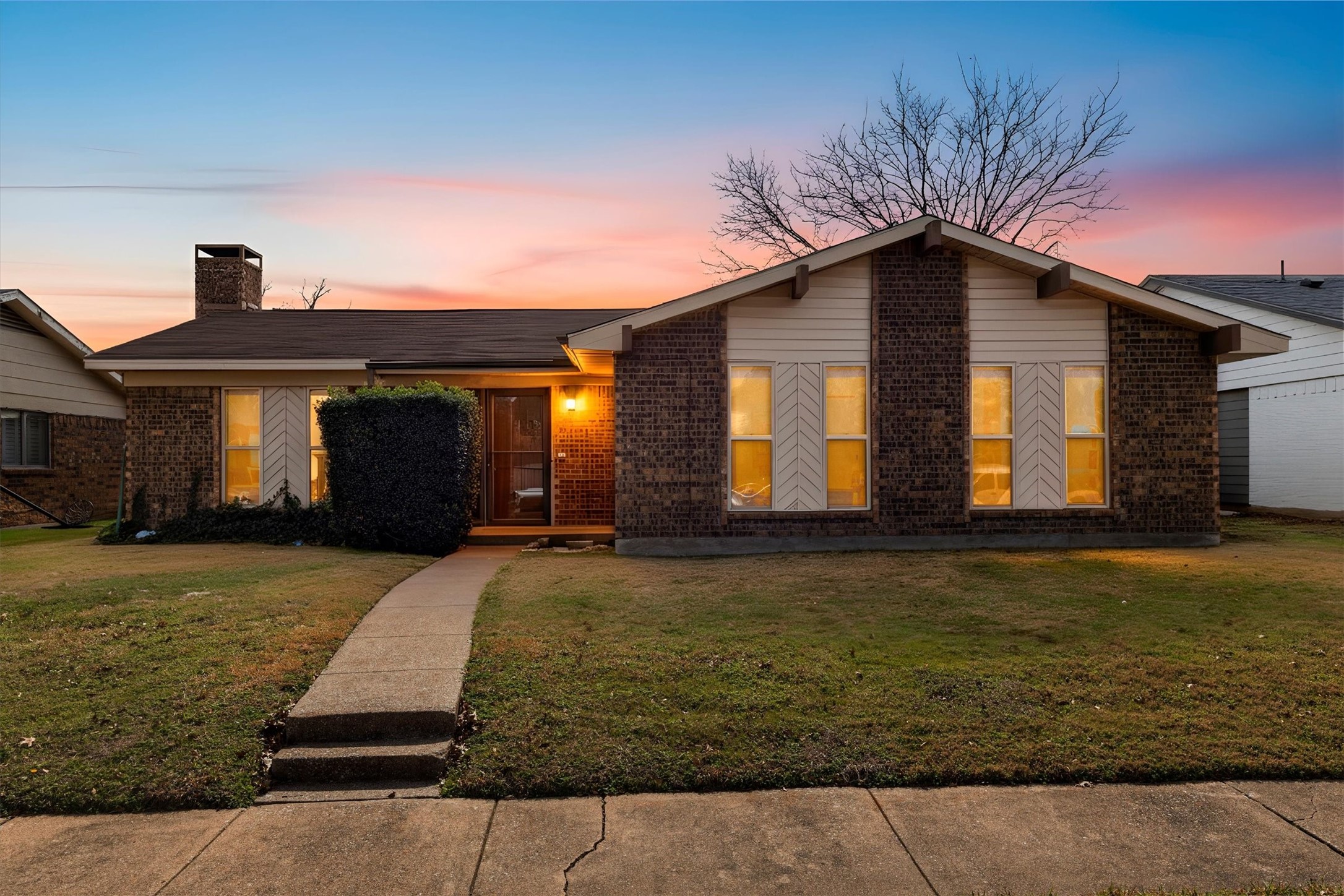 2230 Meadow Glen Drive Garland TX 75044