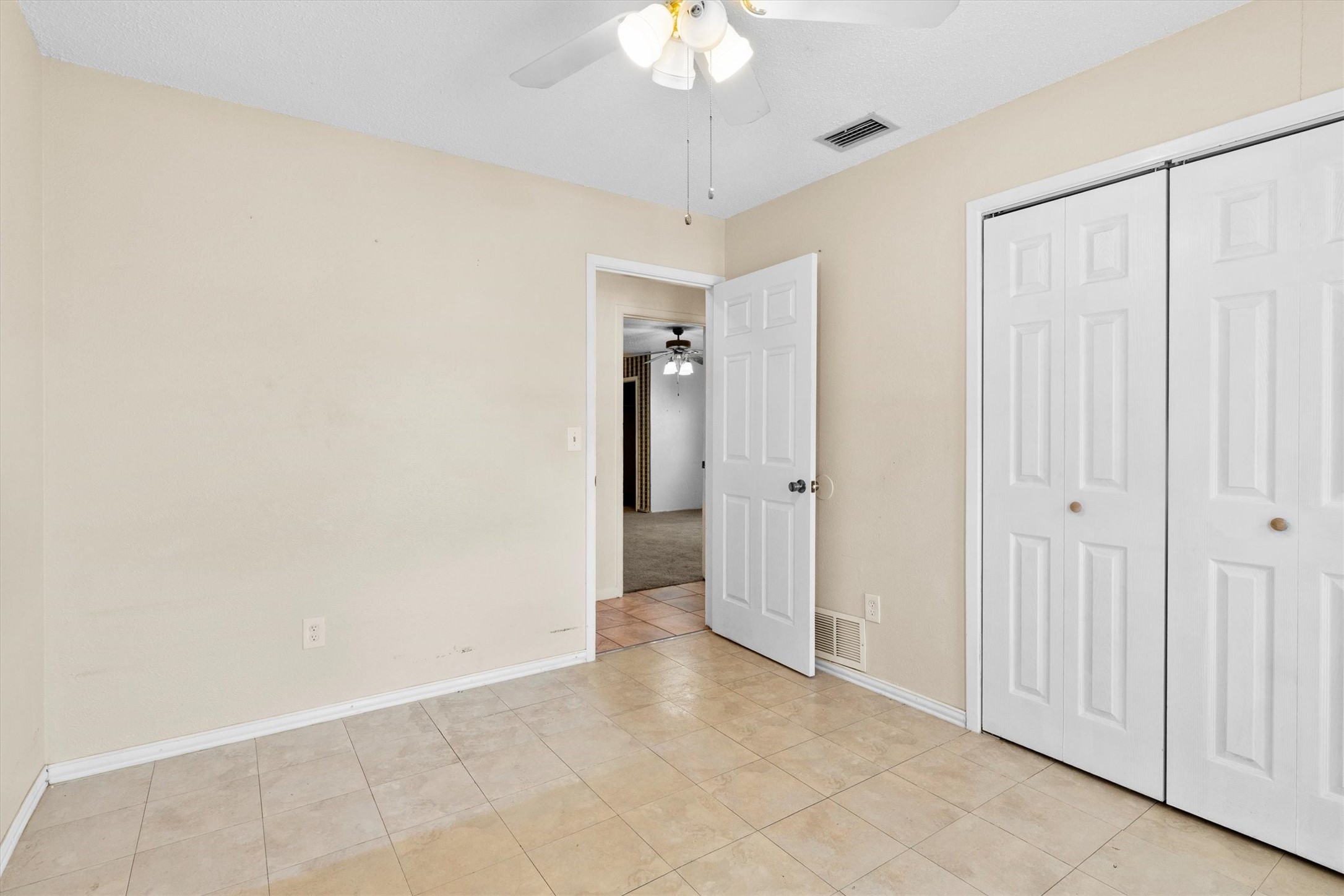 2230 Meadow Glen Drive Garland TX 75044
