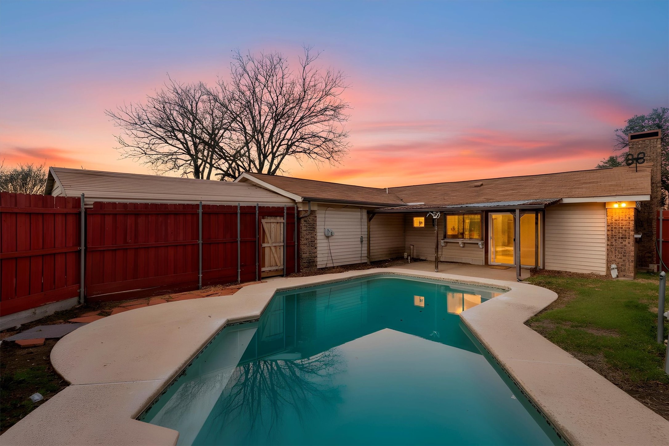 2230 Meadow Glen Drive Garland TX 75044