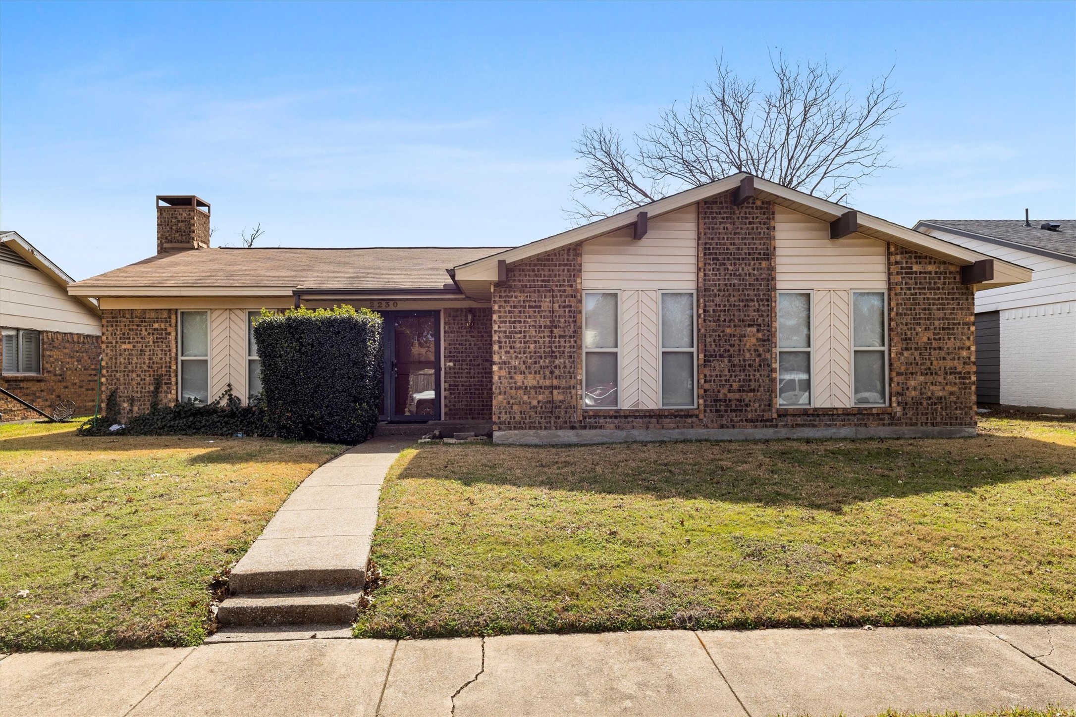 2230 Meadow Glen Drive Garland TX 75044