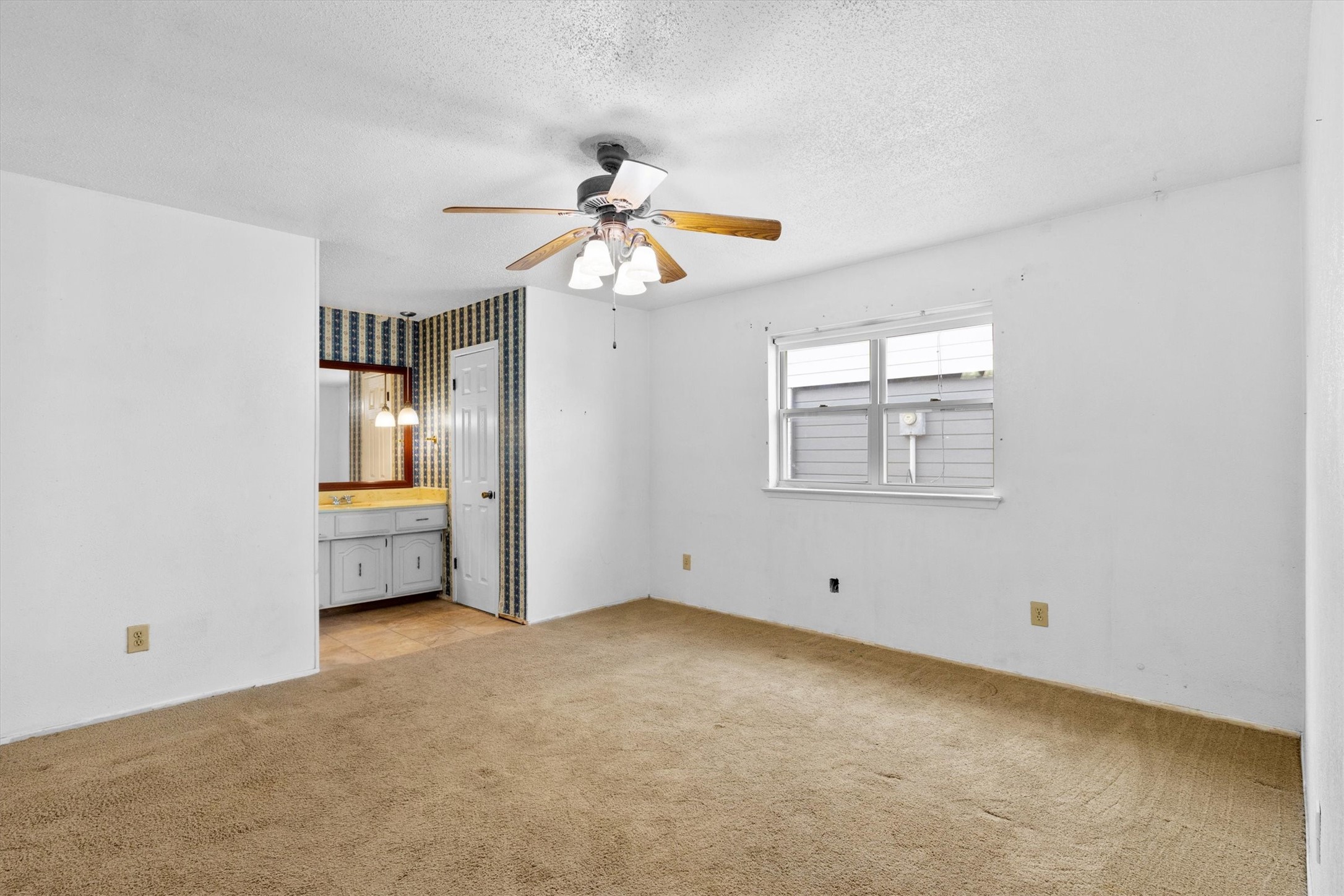 2230 Meadow Glen Drive Garland TX 75044