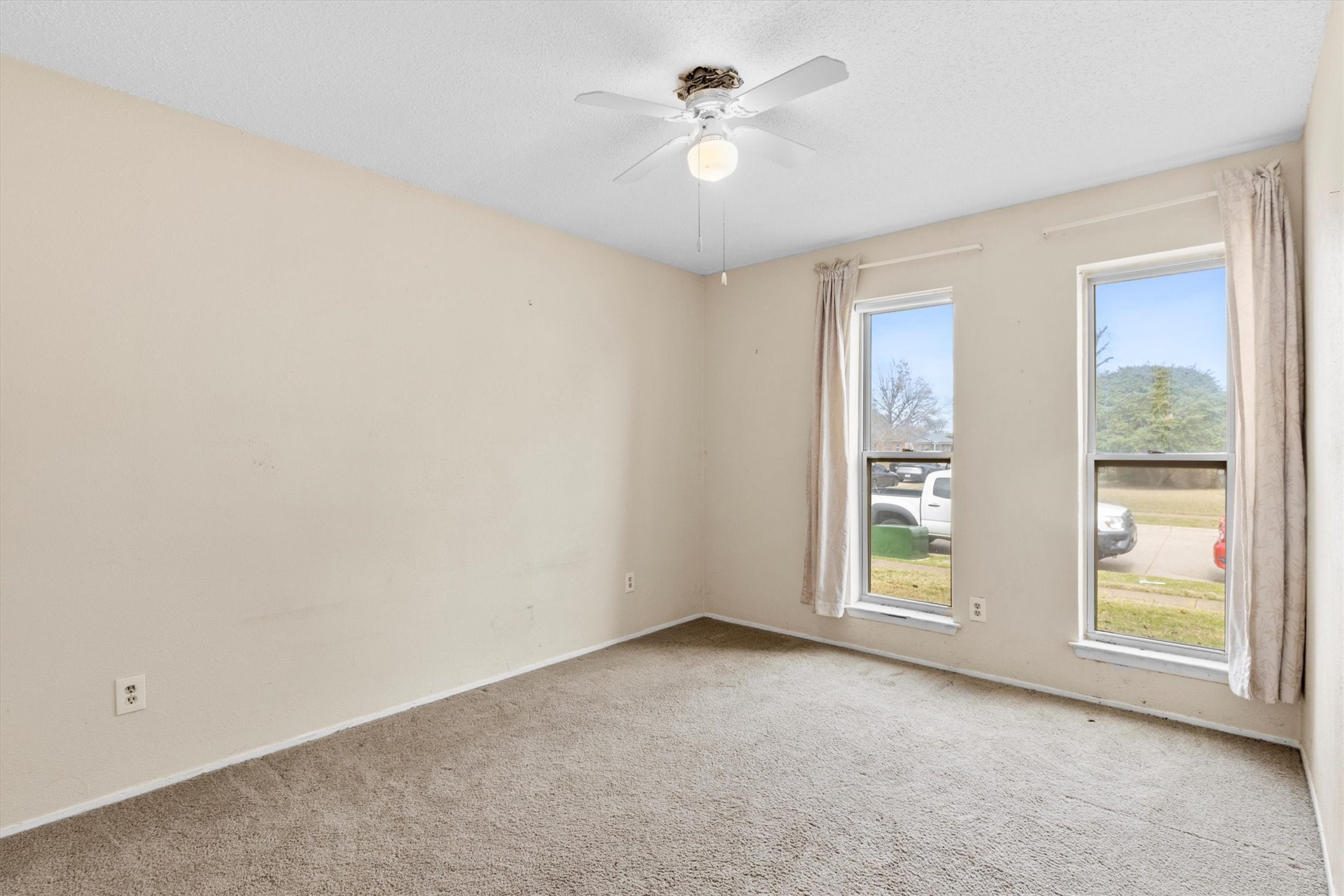 2230 Meadow Glen Drive Garland TX 75044