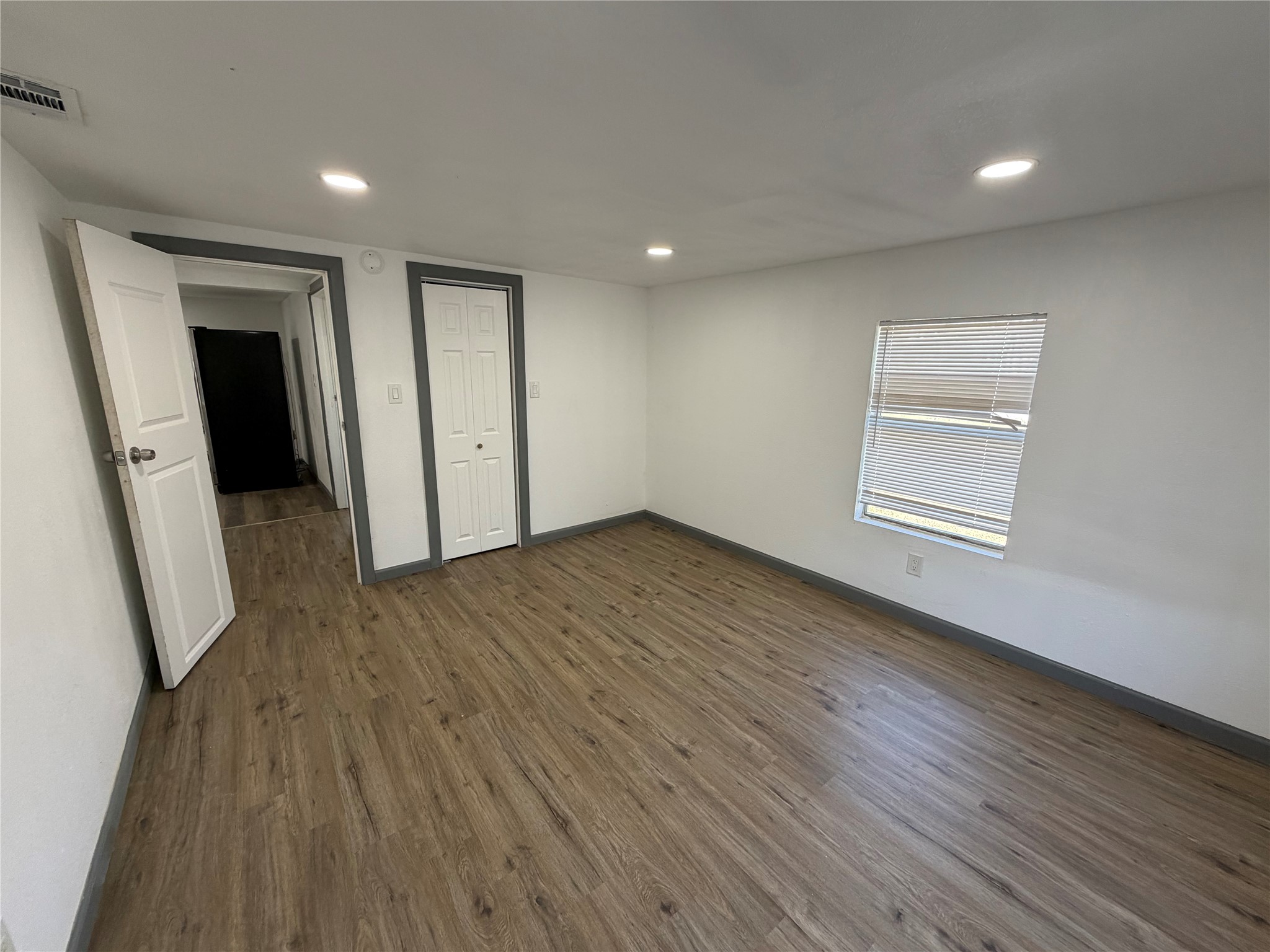 1403 SE Martin Luther King Jr Street Mineral Wells TX 76067
