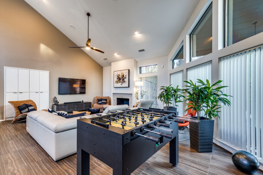 5738 Bent Creek Trail Dallas TX 75252