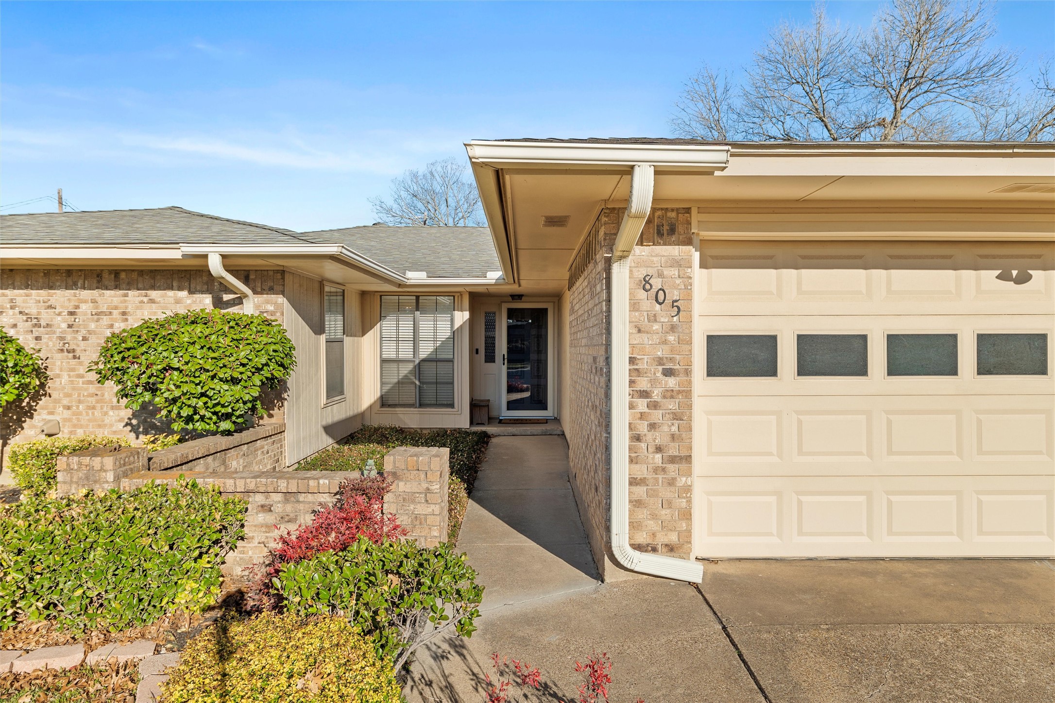 805 Cove Hollow Irving TX 75060