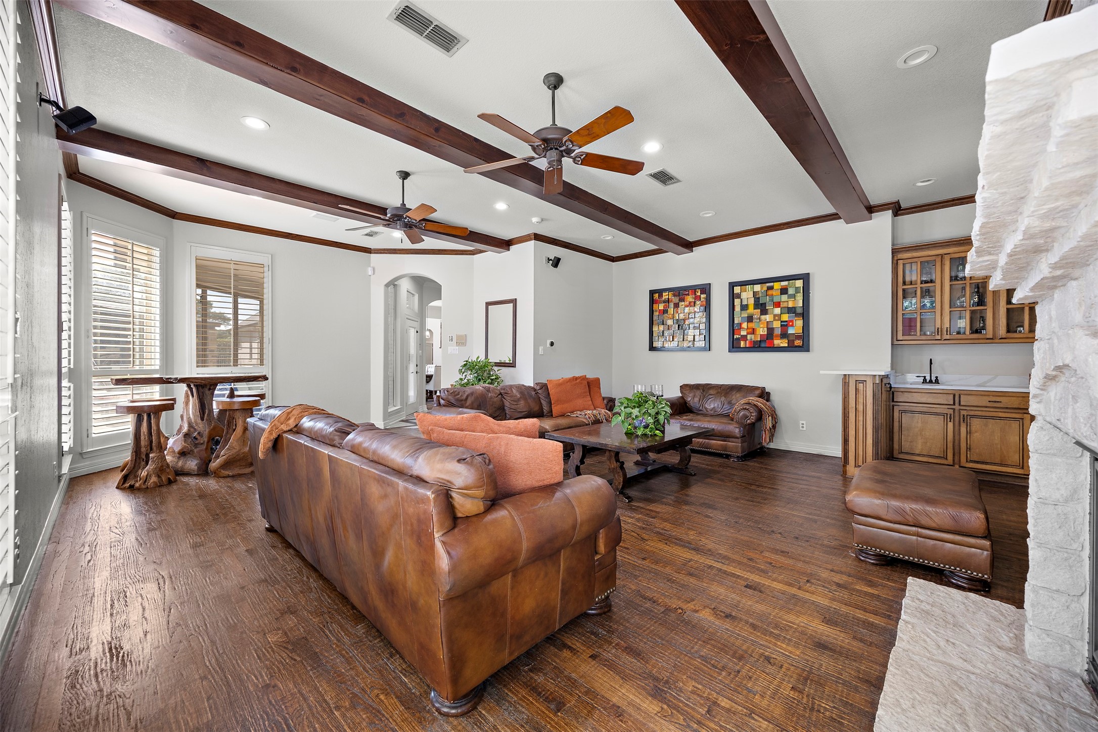 6050 Oak Hollow Drive Burleson TX 76028