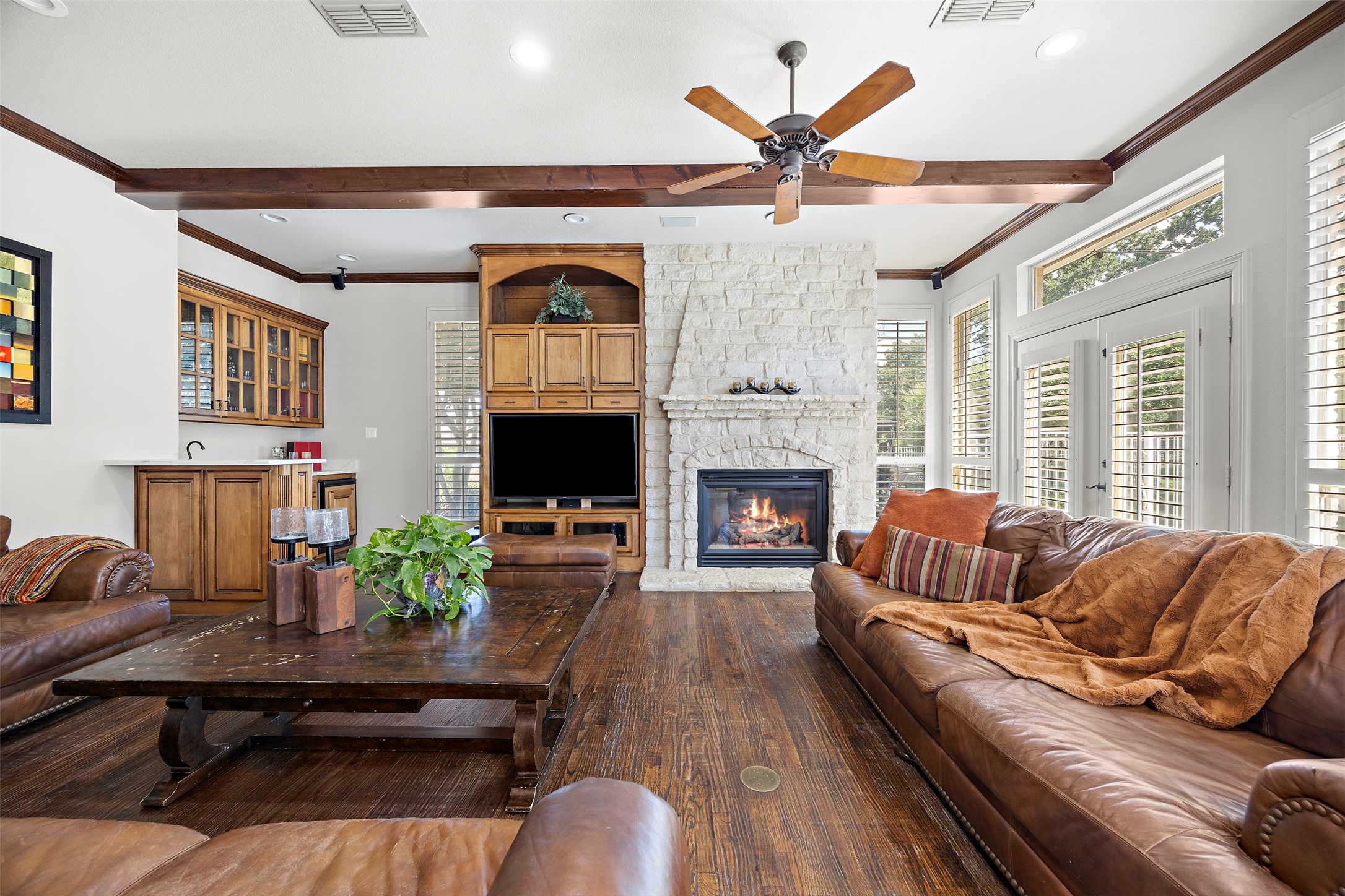6050 Oak Hollow Drive Burleson TX 76028