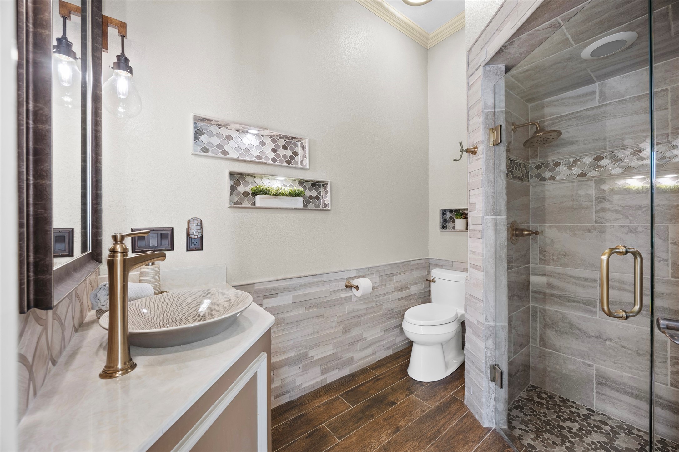 6050 Oak Hollow Drive Burleson TX 76028