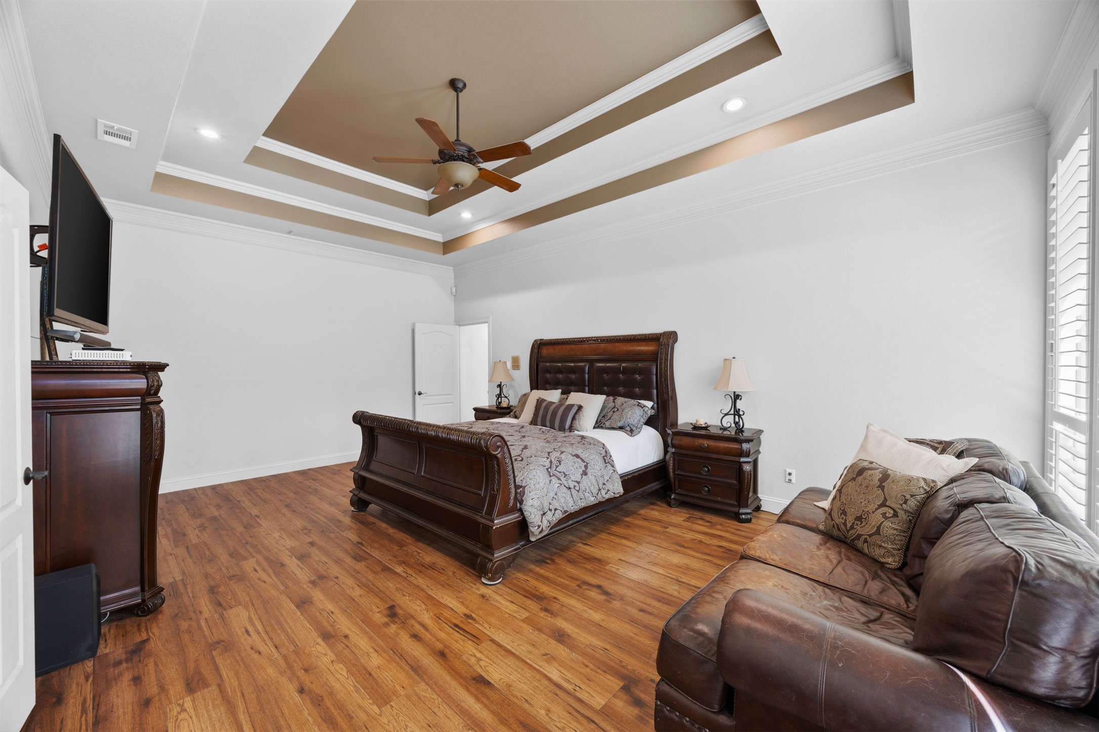 6050 Oak Hollow Drive Burleson TX 76028