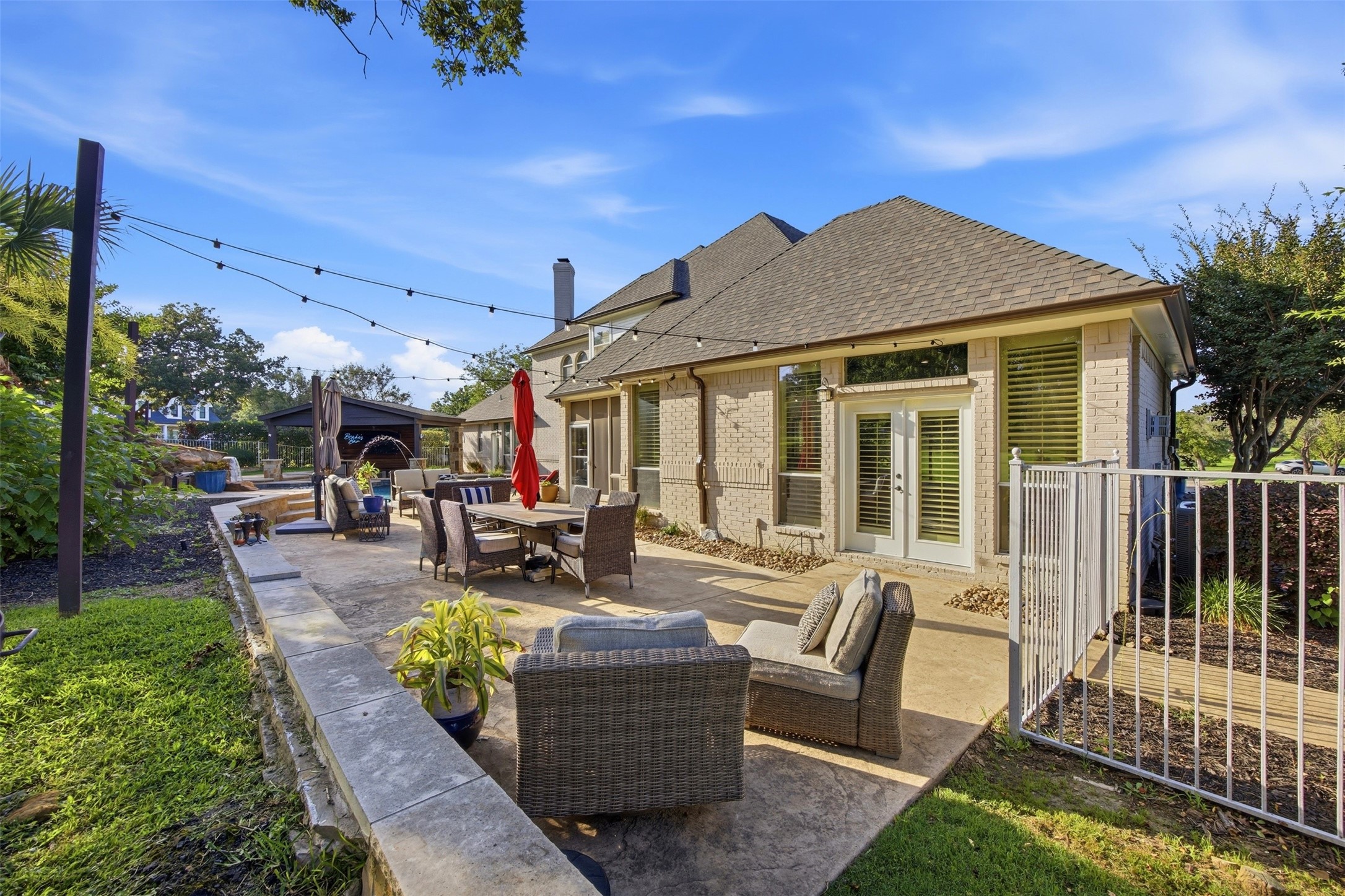 6050 Oak Hollow Drive Burleson TX 76028