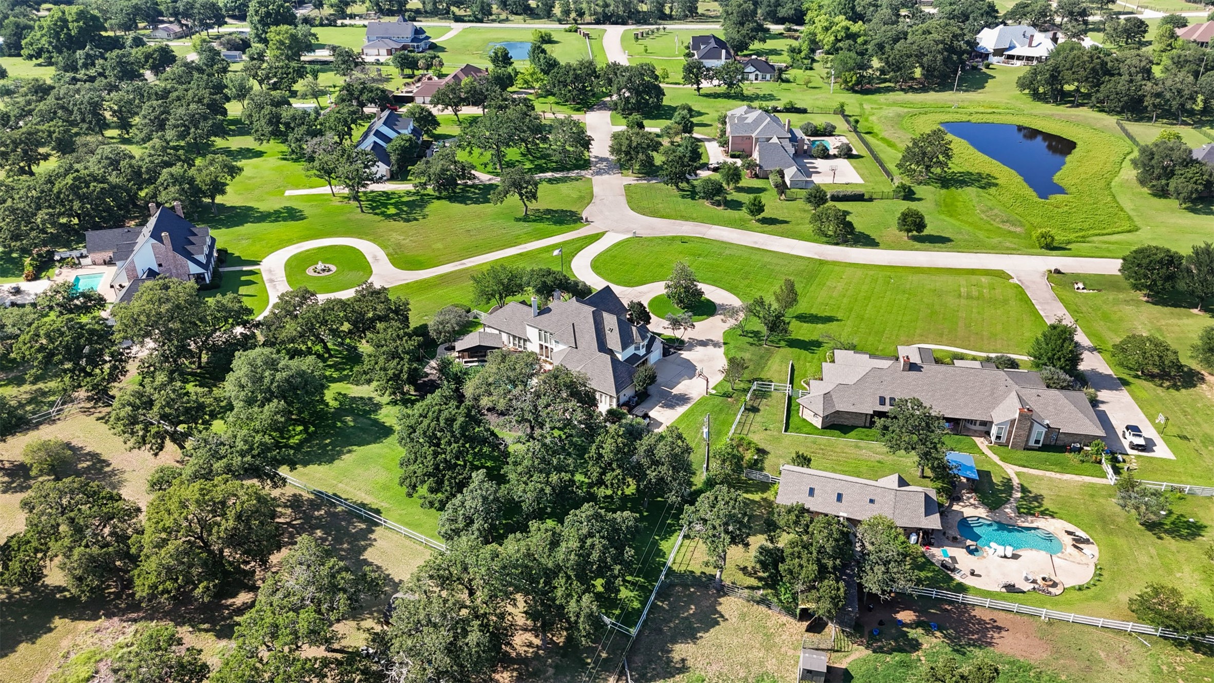 6050 Oak Hollow Drive Burleson TX 76028