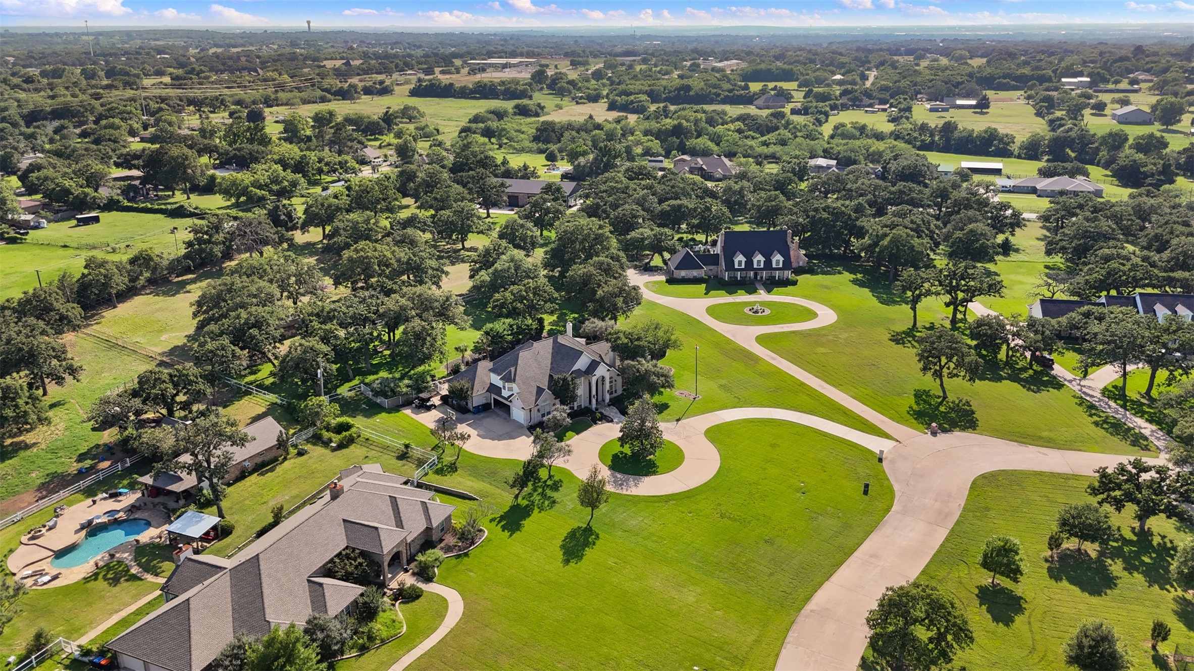 6050 Oak Hollow Drive Burleson TX 76028