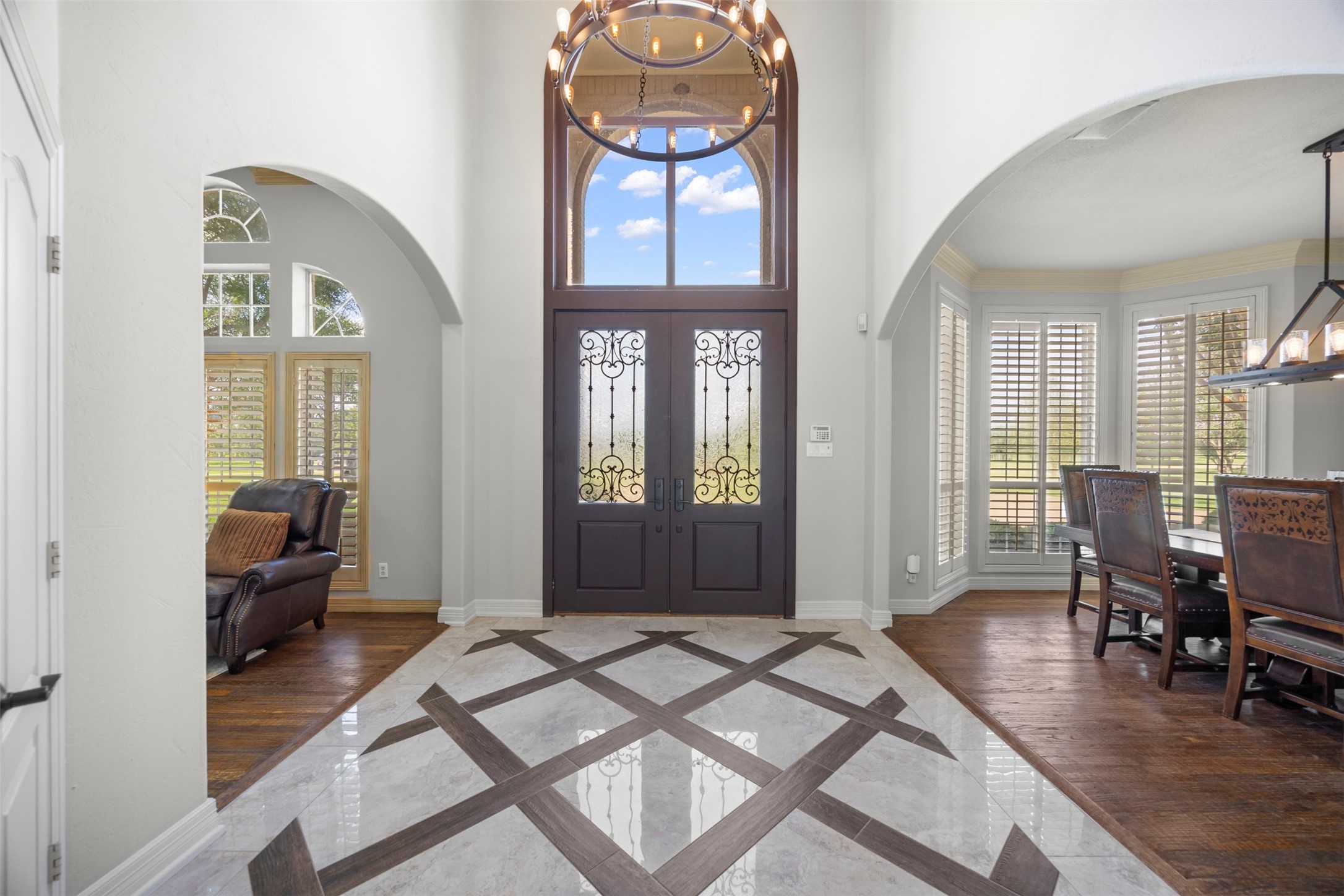 6050 Oak Hollow Drive Burleson TX 76028