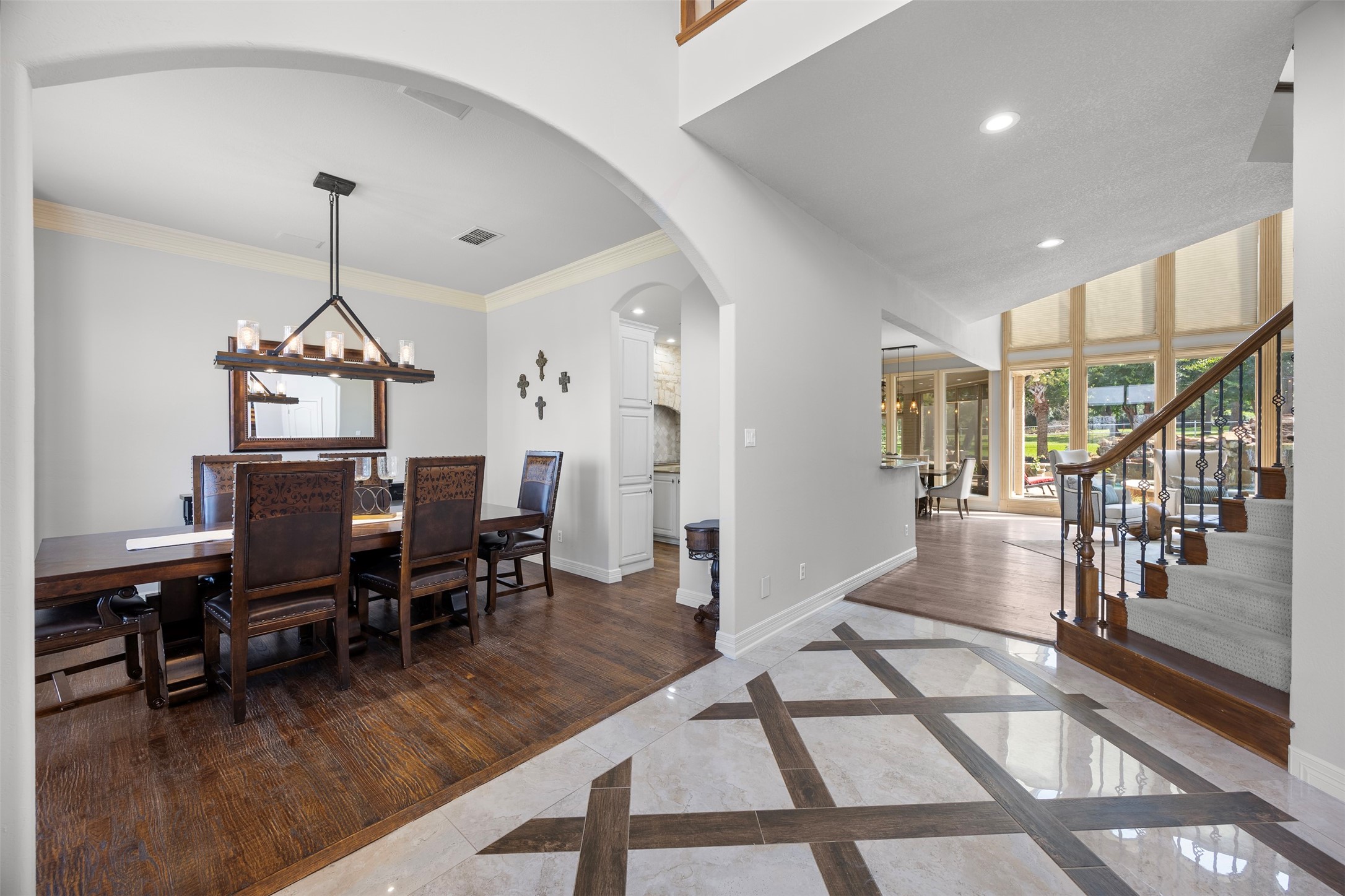 6050 Oak Hollow Drive Burleson TX 76028