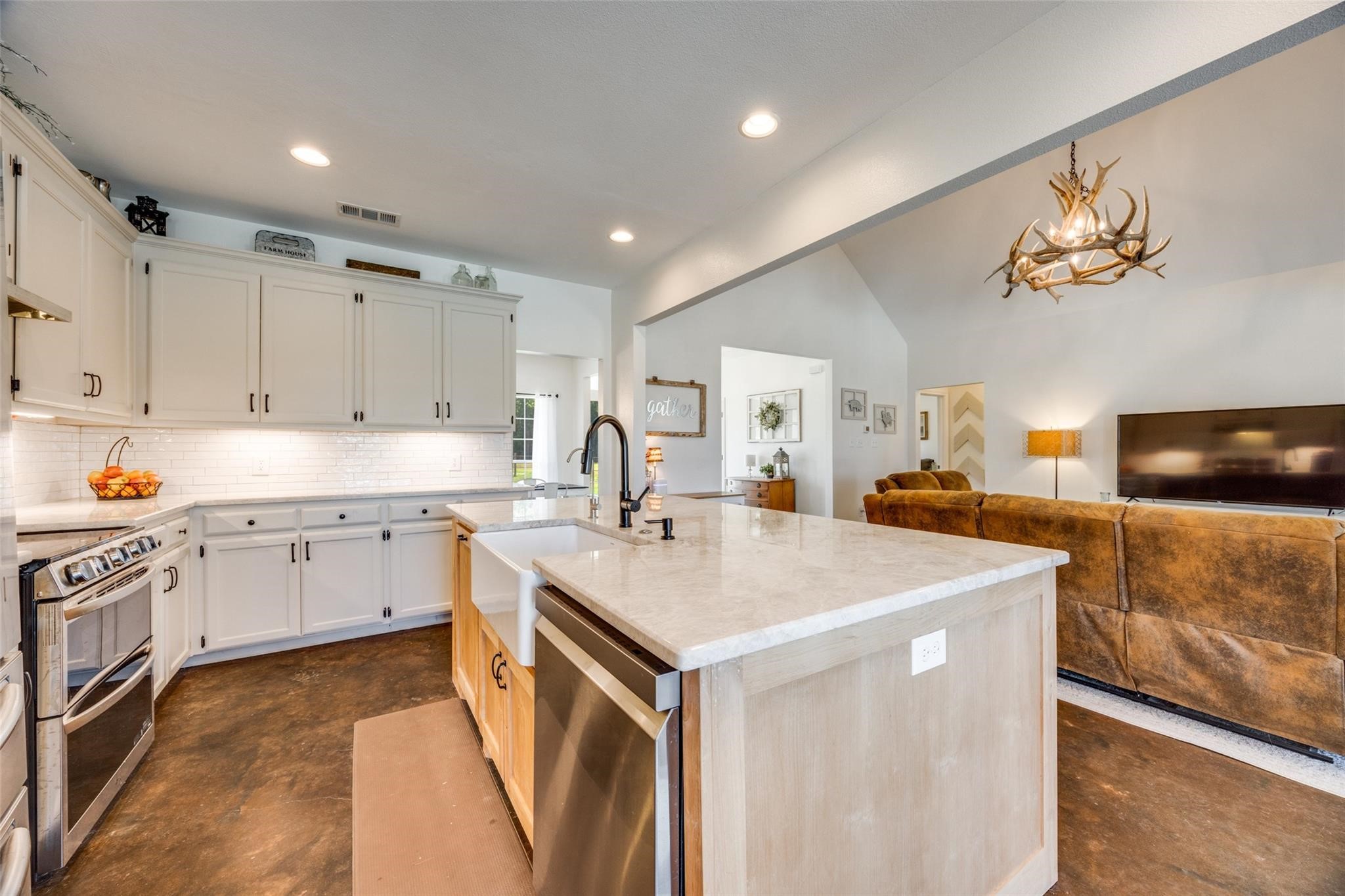 899 County Road 1555 Bonham TX 75418