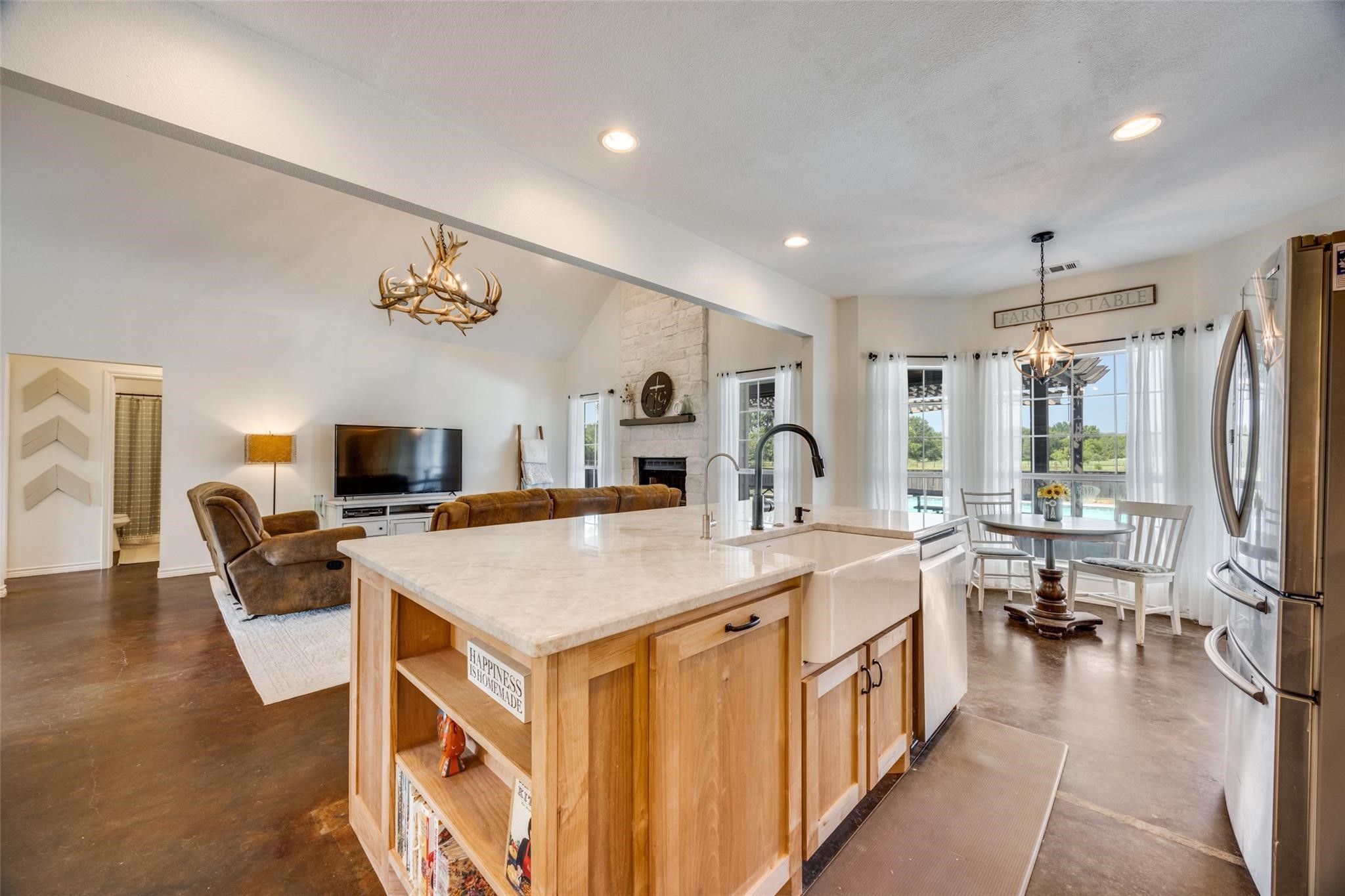 899 County Road 1555 Bonham TX 75418