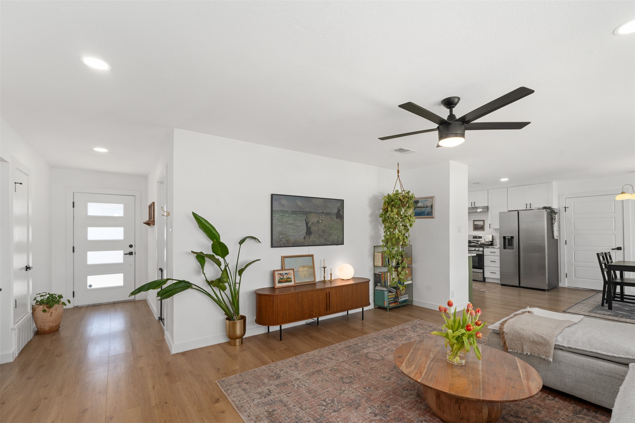 2321 Hartline Drive Dallas TX 75228
