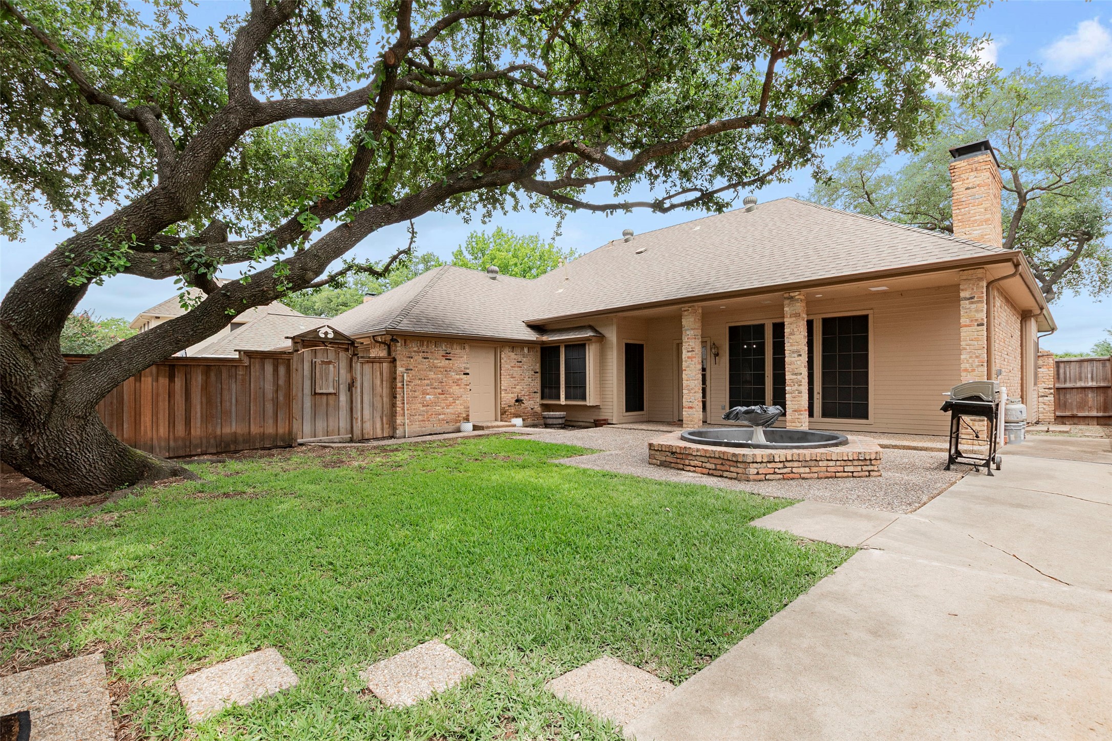 3114 Oak Trail Drive Rowlett TX 75088