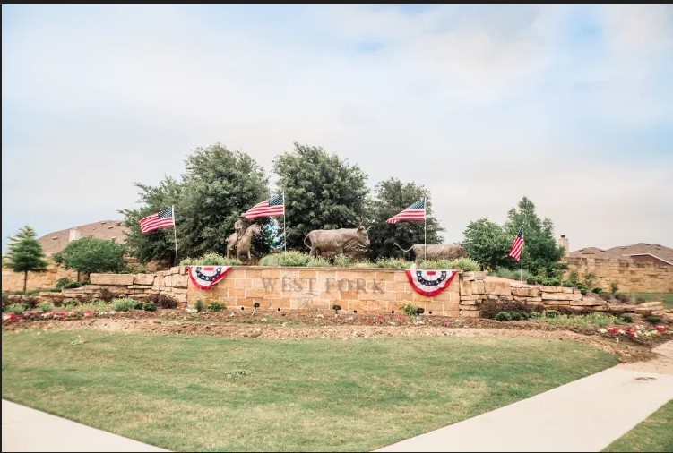 2409 Buelingo Lane Fort Worth TX 76131