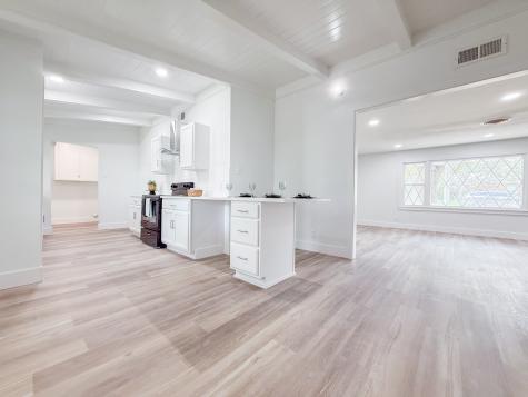5808 Wales Avenue Fort Worth TX 76133