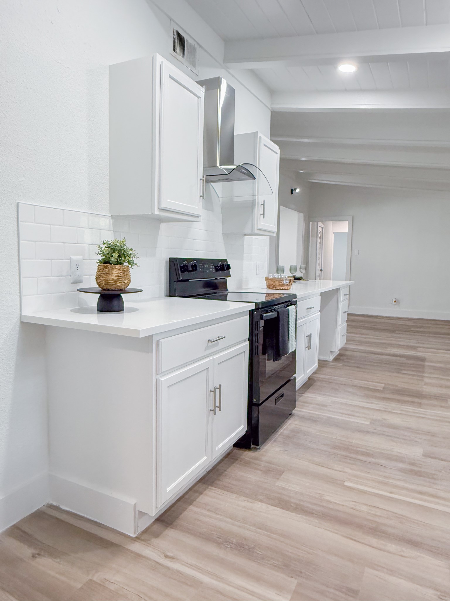 5808 Wales Avenue Fort Worth TX 76133