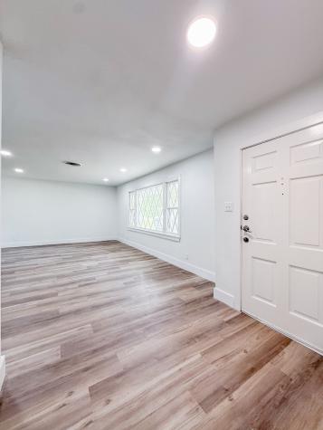 5808 Wales Avenue Fort Worth TX 76133