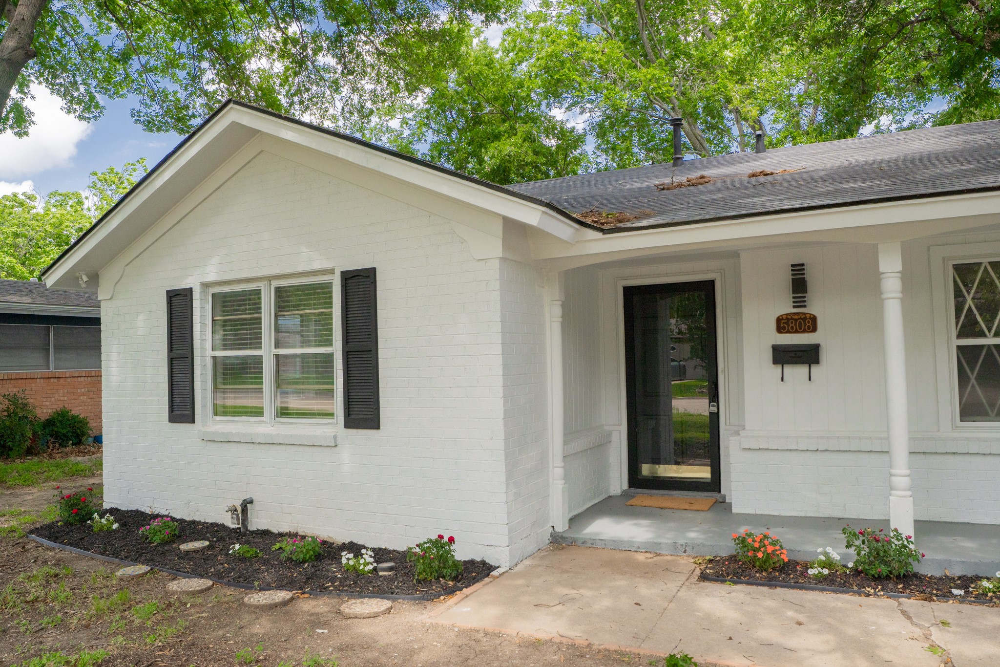 5808 Wales Avenue Fort Worth TX 76133