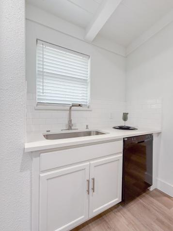 5808 Wales Avenue Fort Worth TX 76133